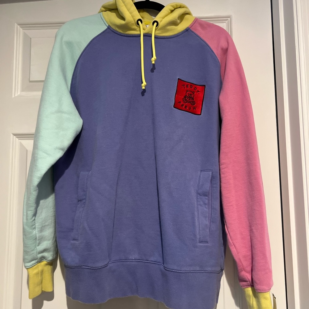 Teddy Fresh super comfy and cute color block sweatshirt size M